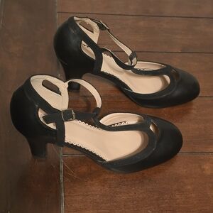 Journee Collection Black Heels with Cutout Design